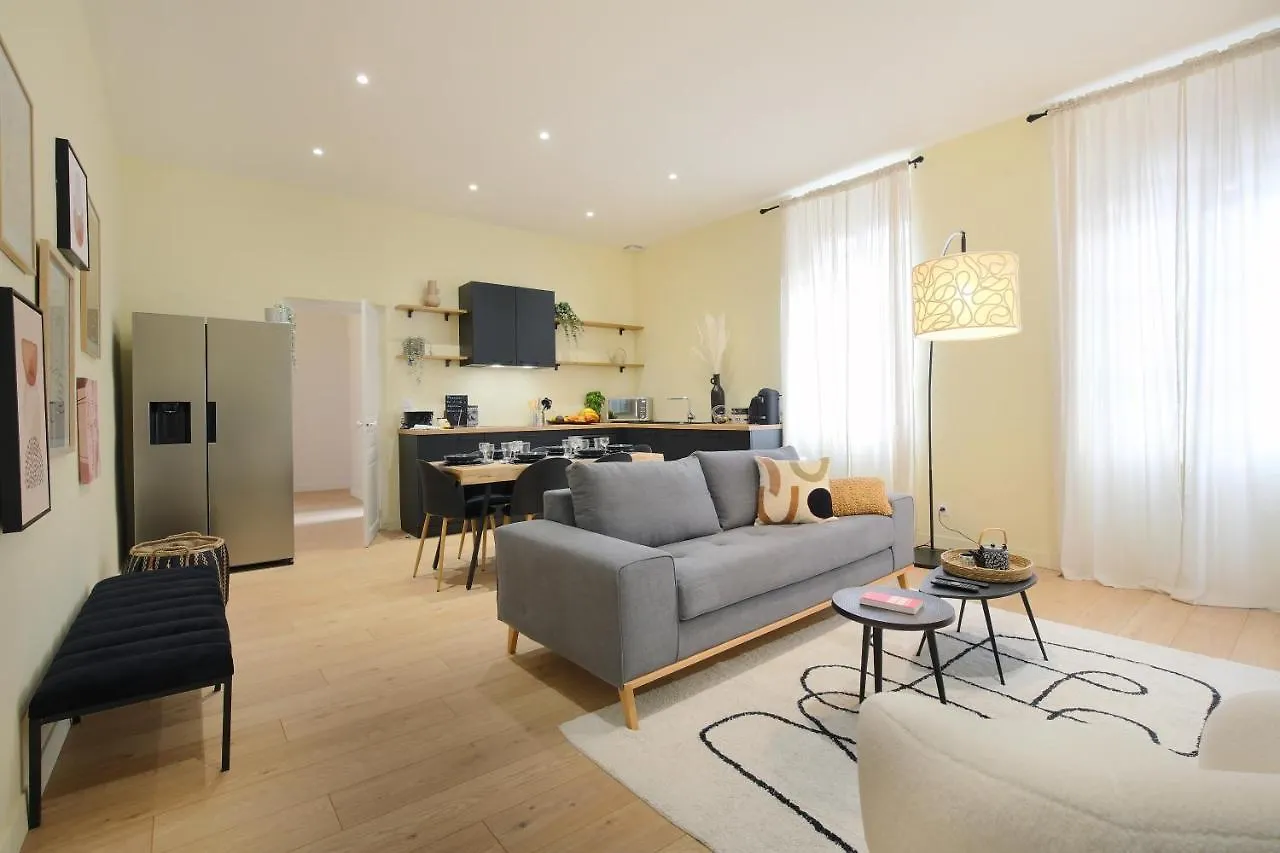 Expat Renting - Le Barcelone - Compans - Parking location
